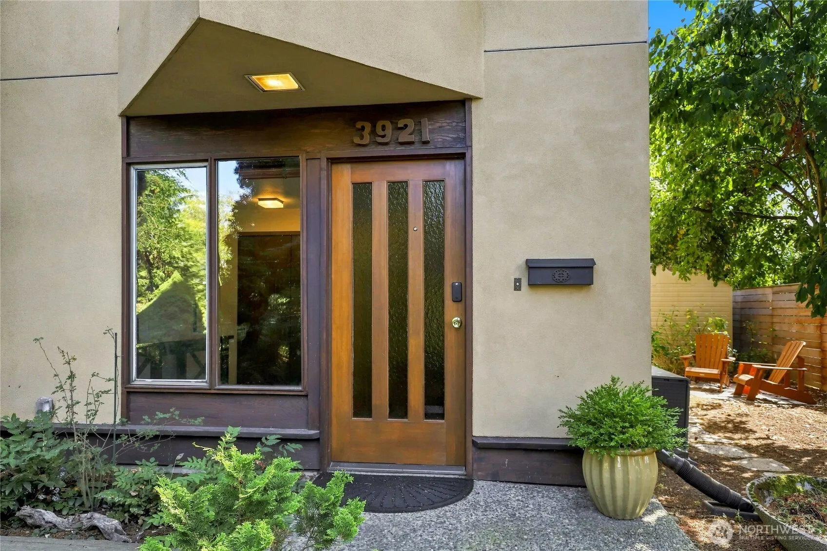 Property photo for 3921 S Angeline Street, Seattle photo 2
