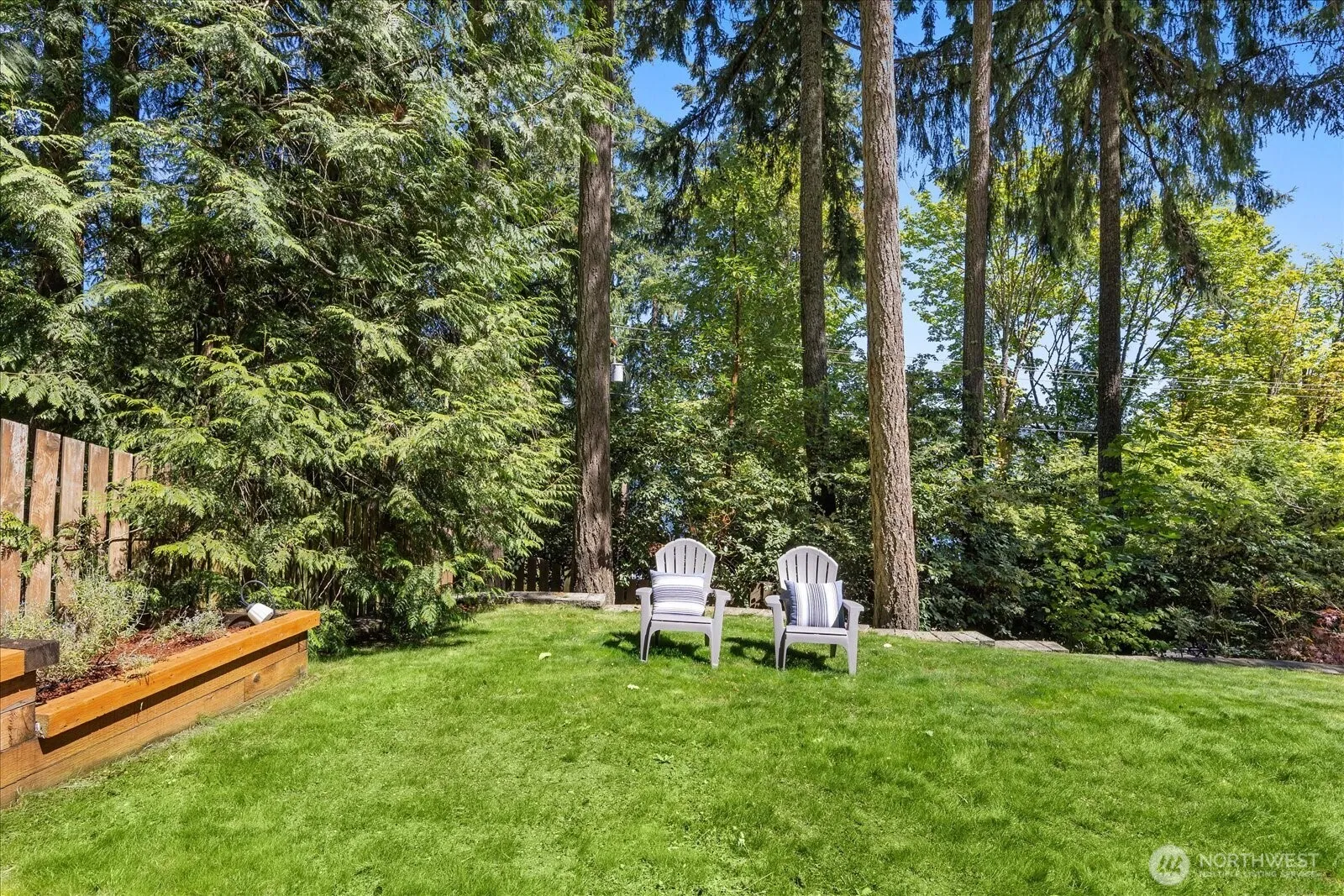 Property photo for 2035 West Lake Sammamish Parkway Se, Bellevue photo 2