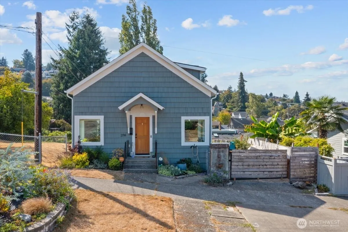 Property photo for 2714 N Mccarver Street, Tacoma photo 2