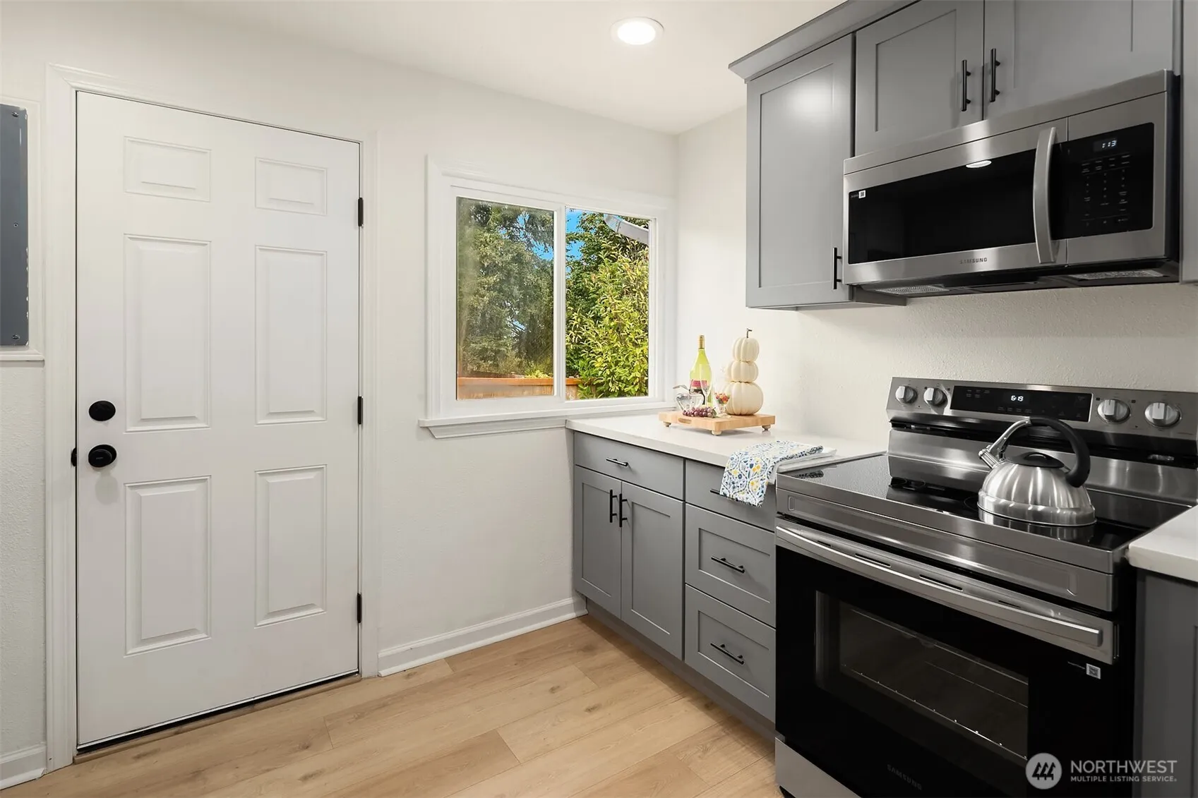 Property photo for 2604 S 122nd Street, Seattle photo 4