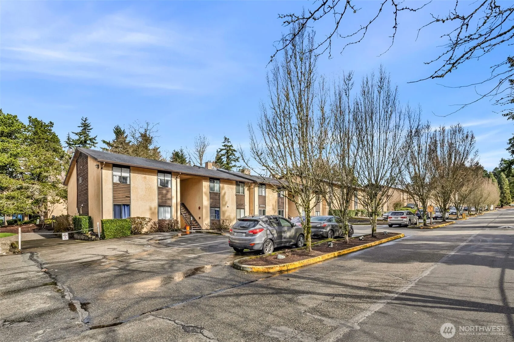 Property photo for 12520 Ne 145th Terrace #e33, Kirkland photo 4