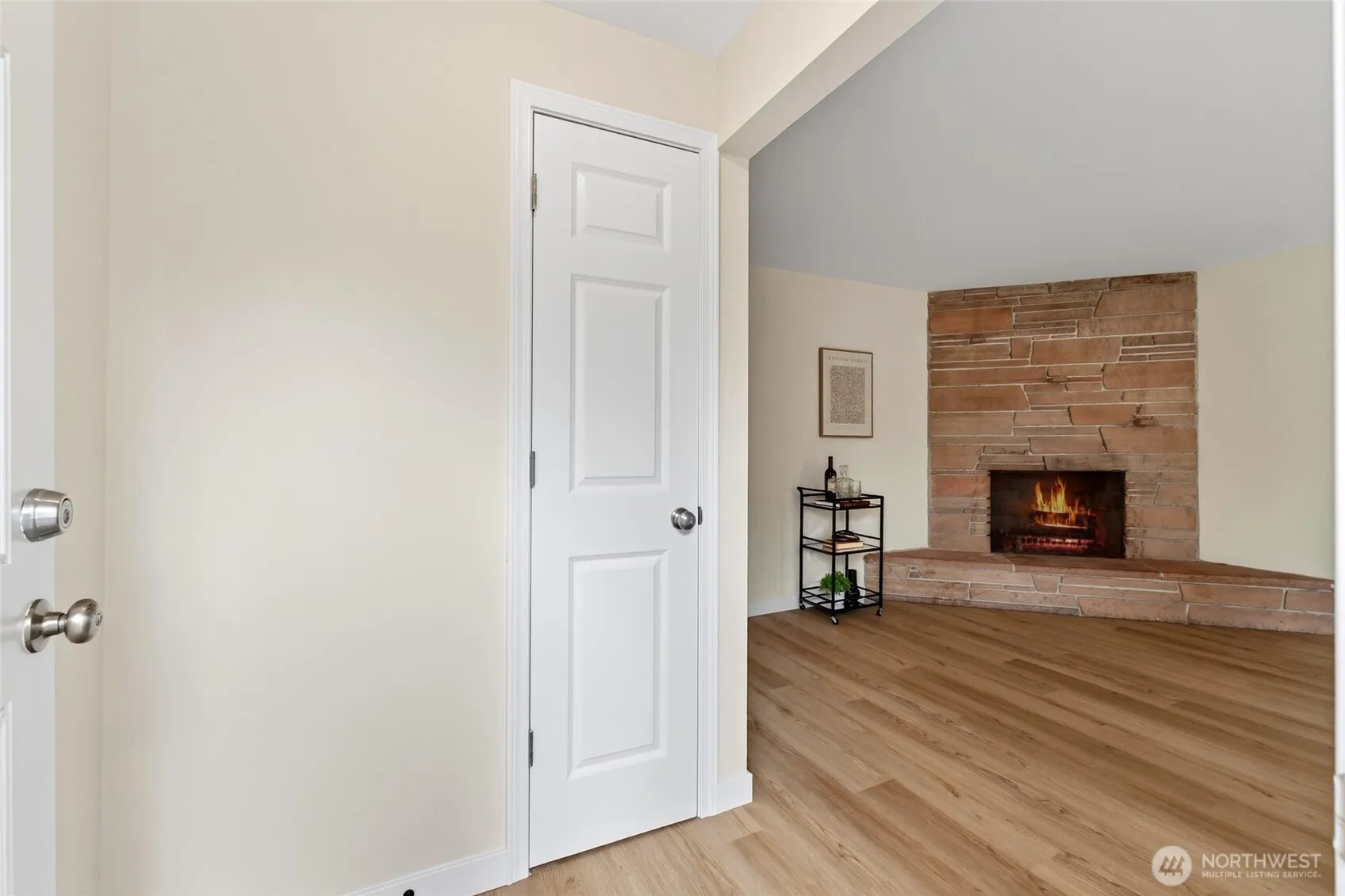 Property photo for 11618 Roseberg Avenue S, Seattle photo 2