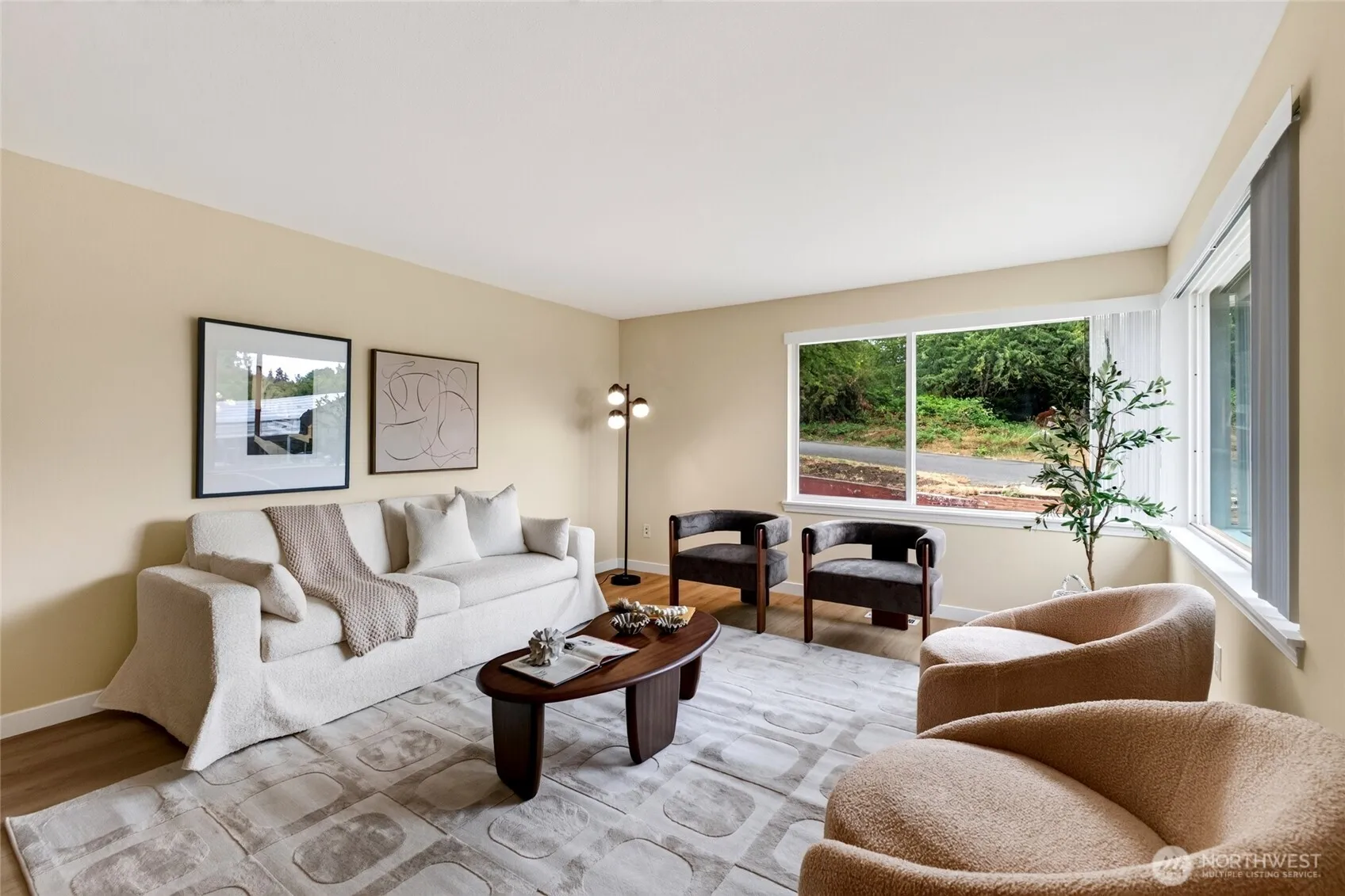 Property photo for 11618 Roseberg Avenue S, Seattle photo 3