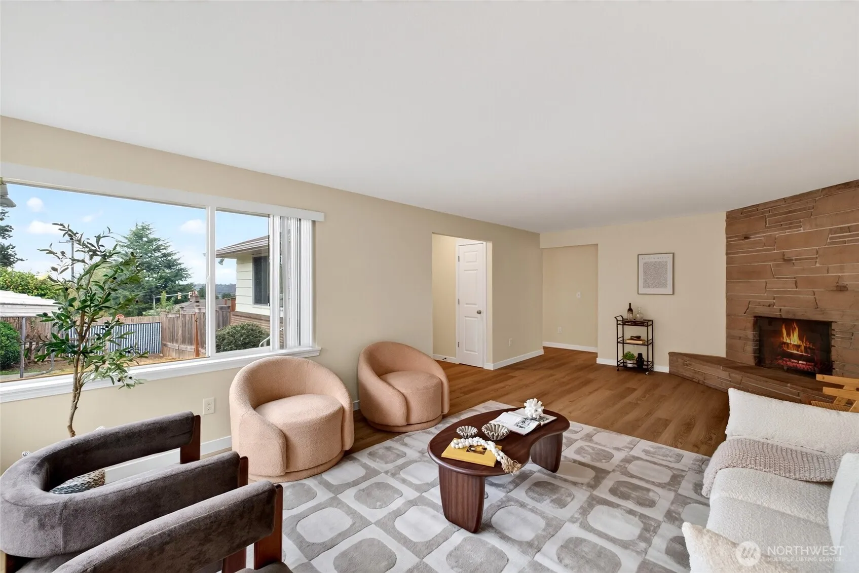 Property photo for 11618 Roseberg Avenue S, Seattle photo 4