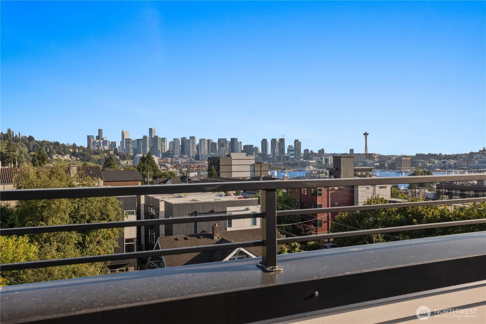 Property photo for 2328 A Franklin Avenue E, Seattle photo 3