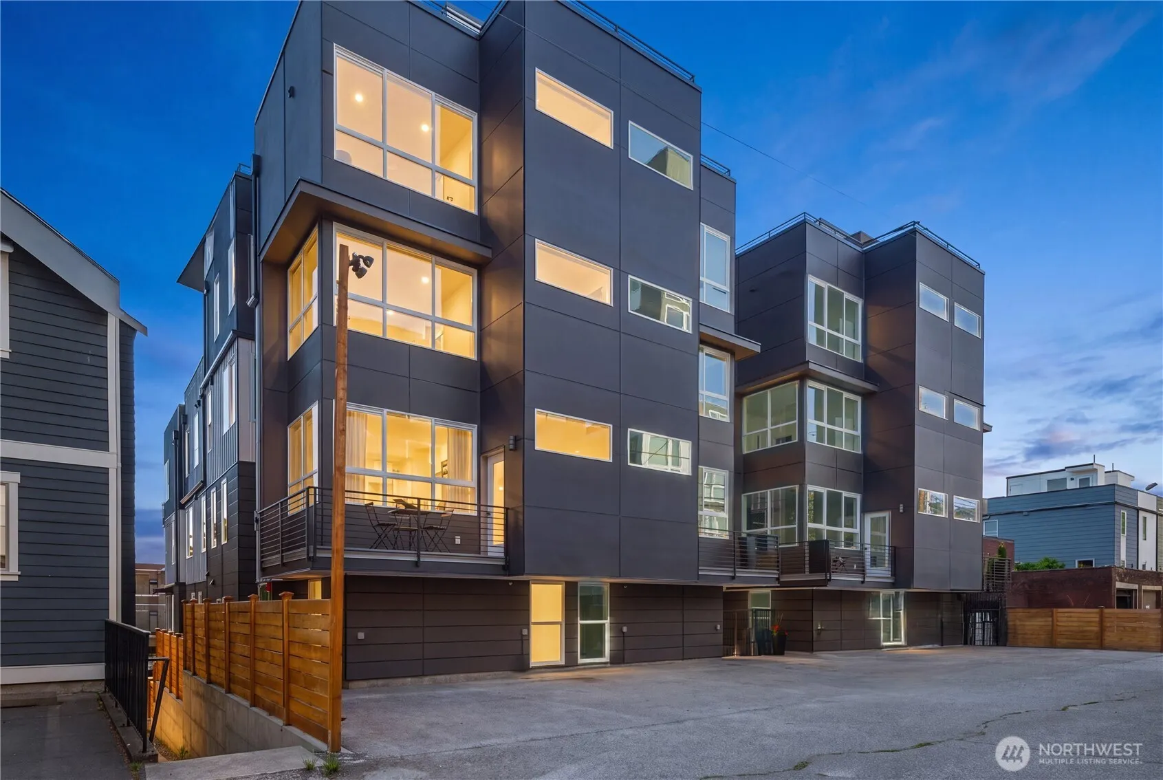 Property photo for 2328 A Franklin Avenue E, Seattle photo 2
