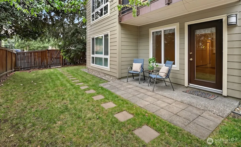 Property photo for 5844 Ne 75th Street #a102, Seattle photo 4