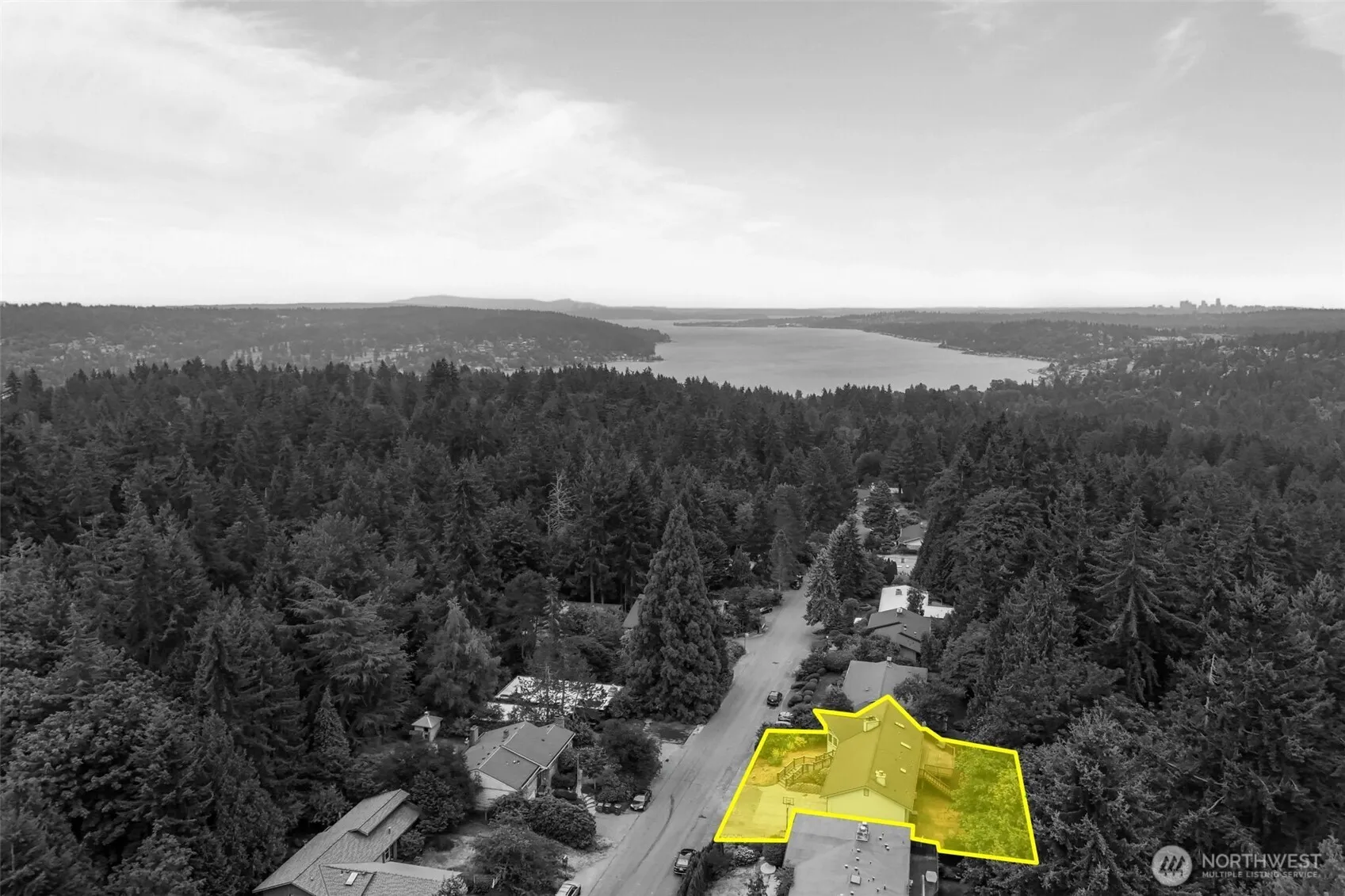 Property photo for 19217 46th Avenue Ne, Lake Forest Park photo 3
