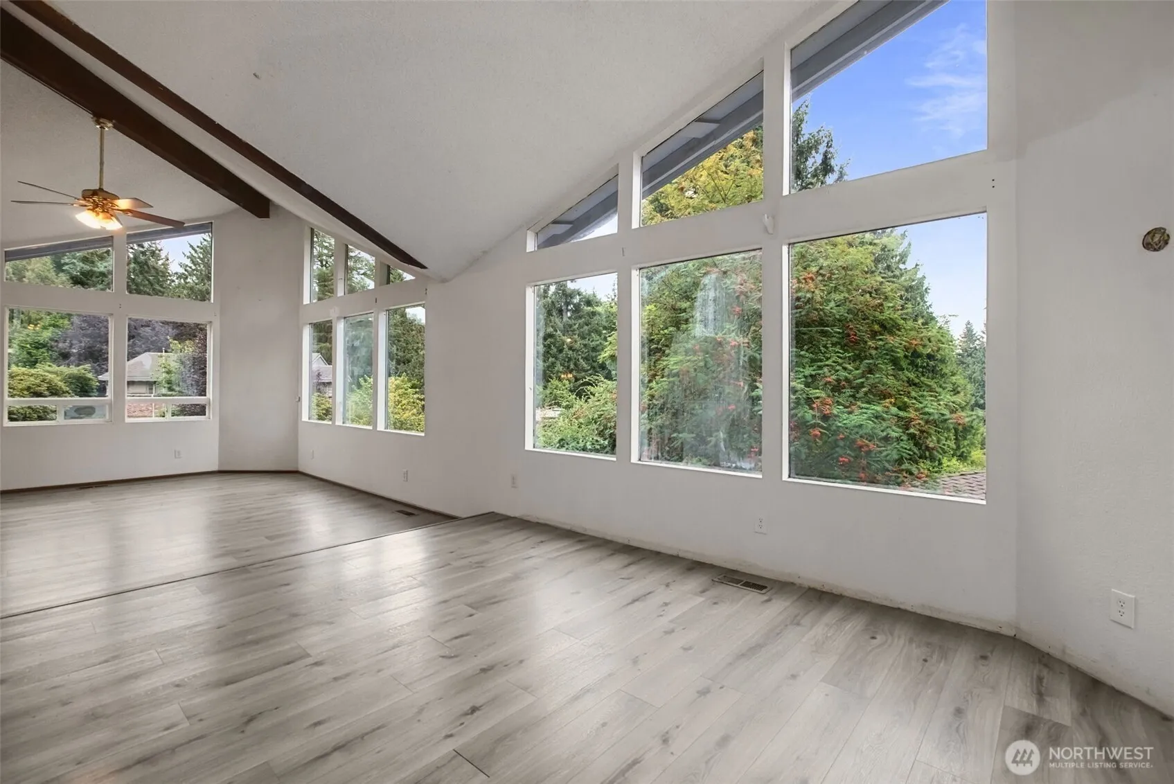 Property photo for 19217 46th Avenue Ne, Lake Forest Park photo 5