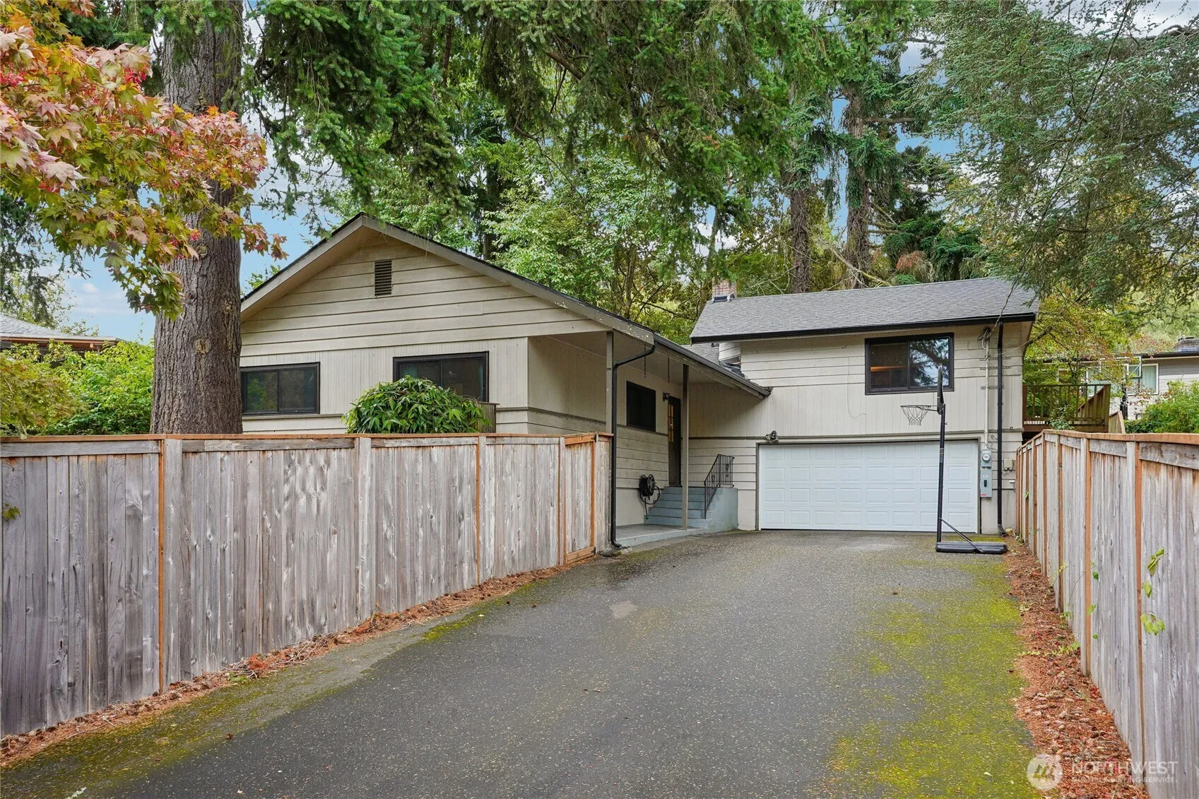 Property photo for 4223 Robin Road W, University Place