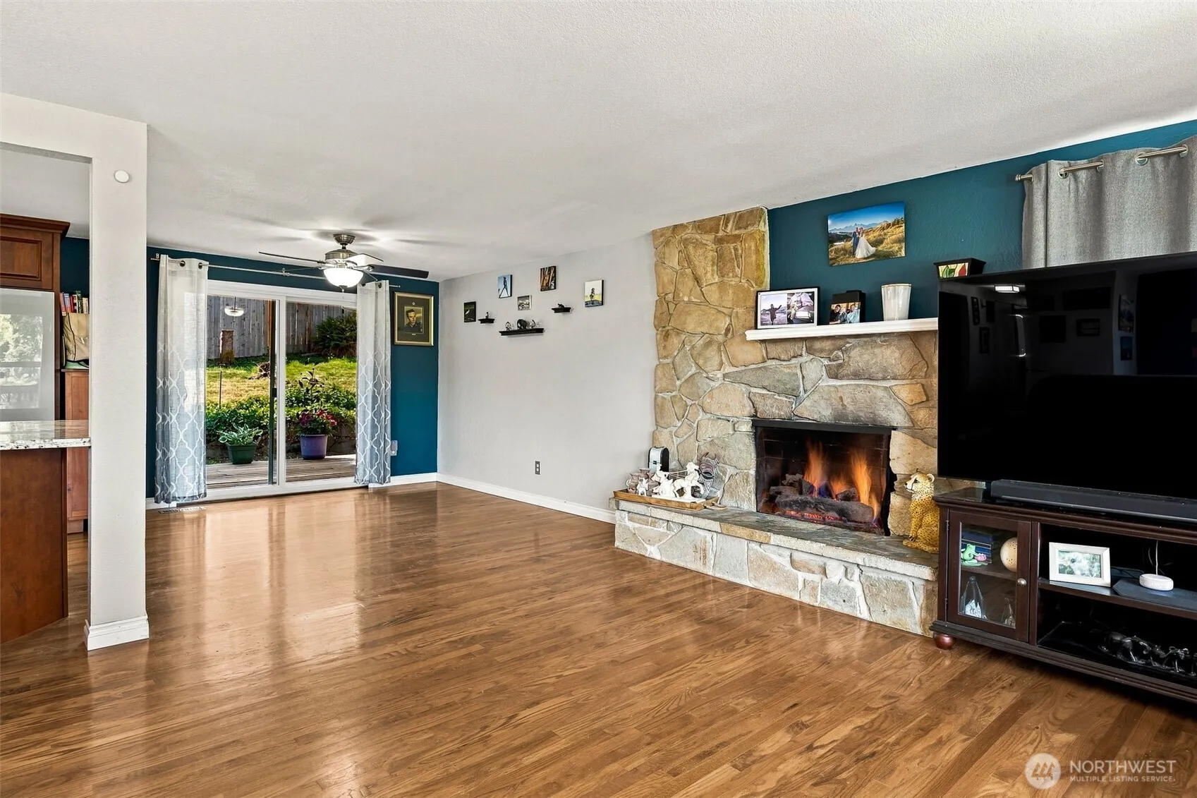 Property photo for 810 19th Avenue Se, Puyallup photo 4