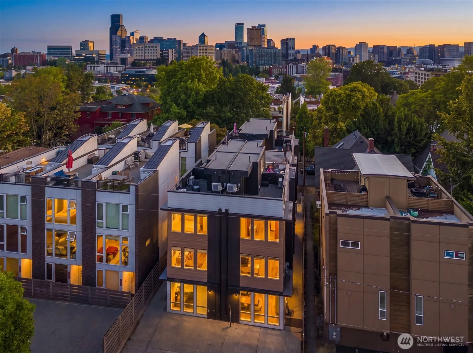 Property photo for 1118 16th Avenue #b, Seattle photo 3