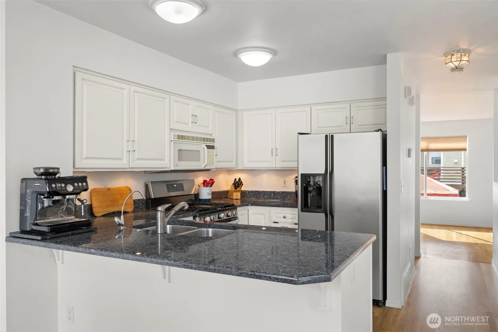 Property photo for 5243 40th Avenue Ne, Seattle photo 3