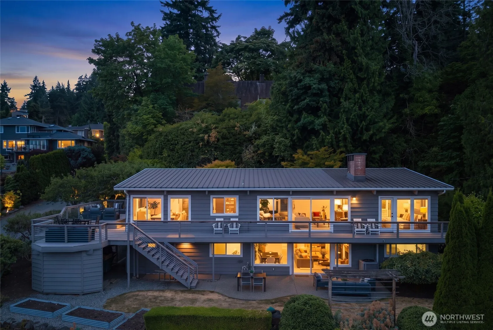 Property photo for 6924 96th Avenue Se, Mercer Island photo 2