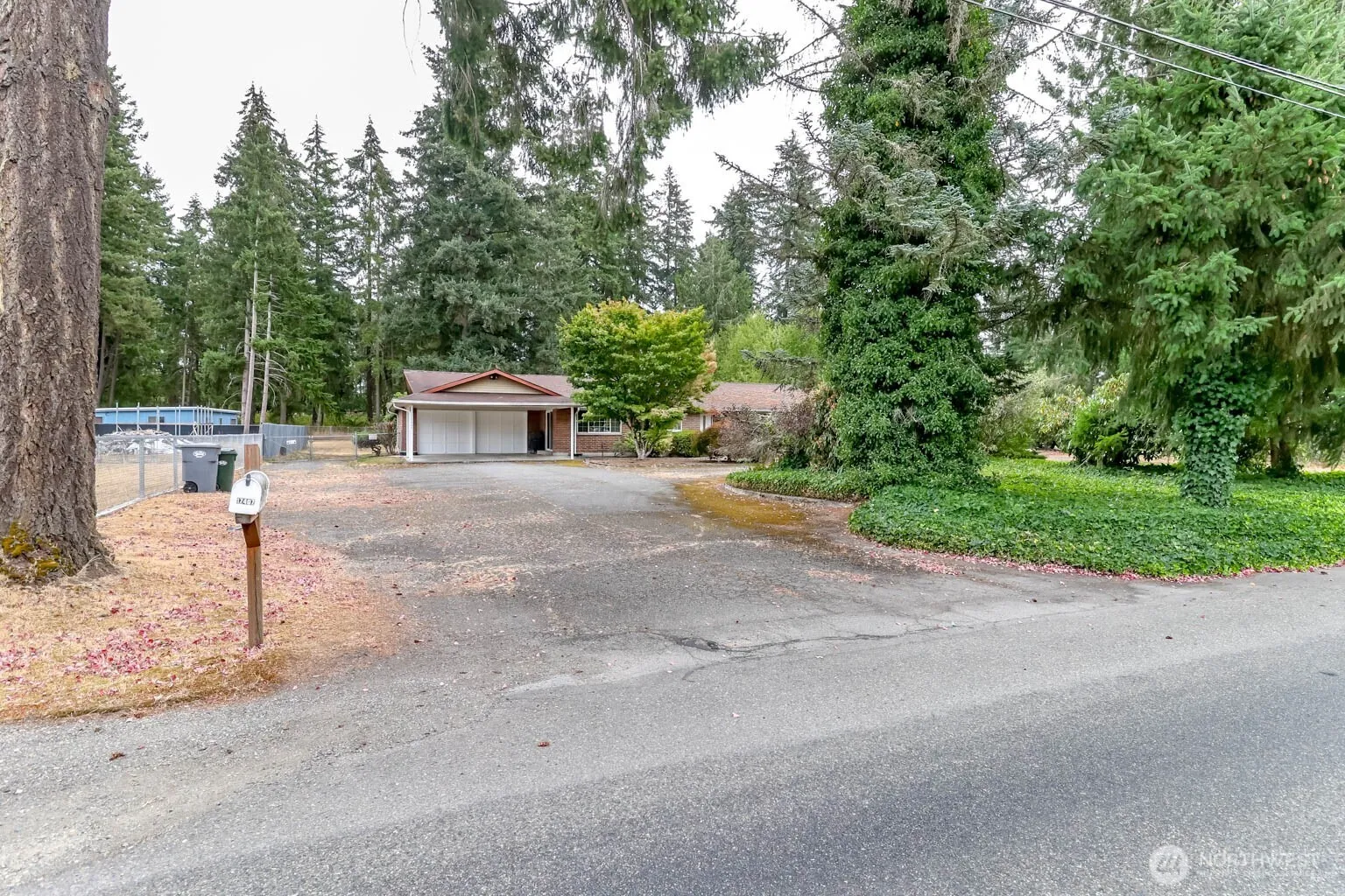 Property photo for 17407 36th Ave E, Tacoma photo 4
