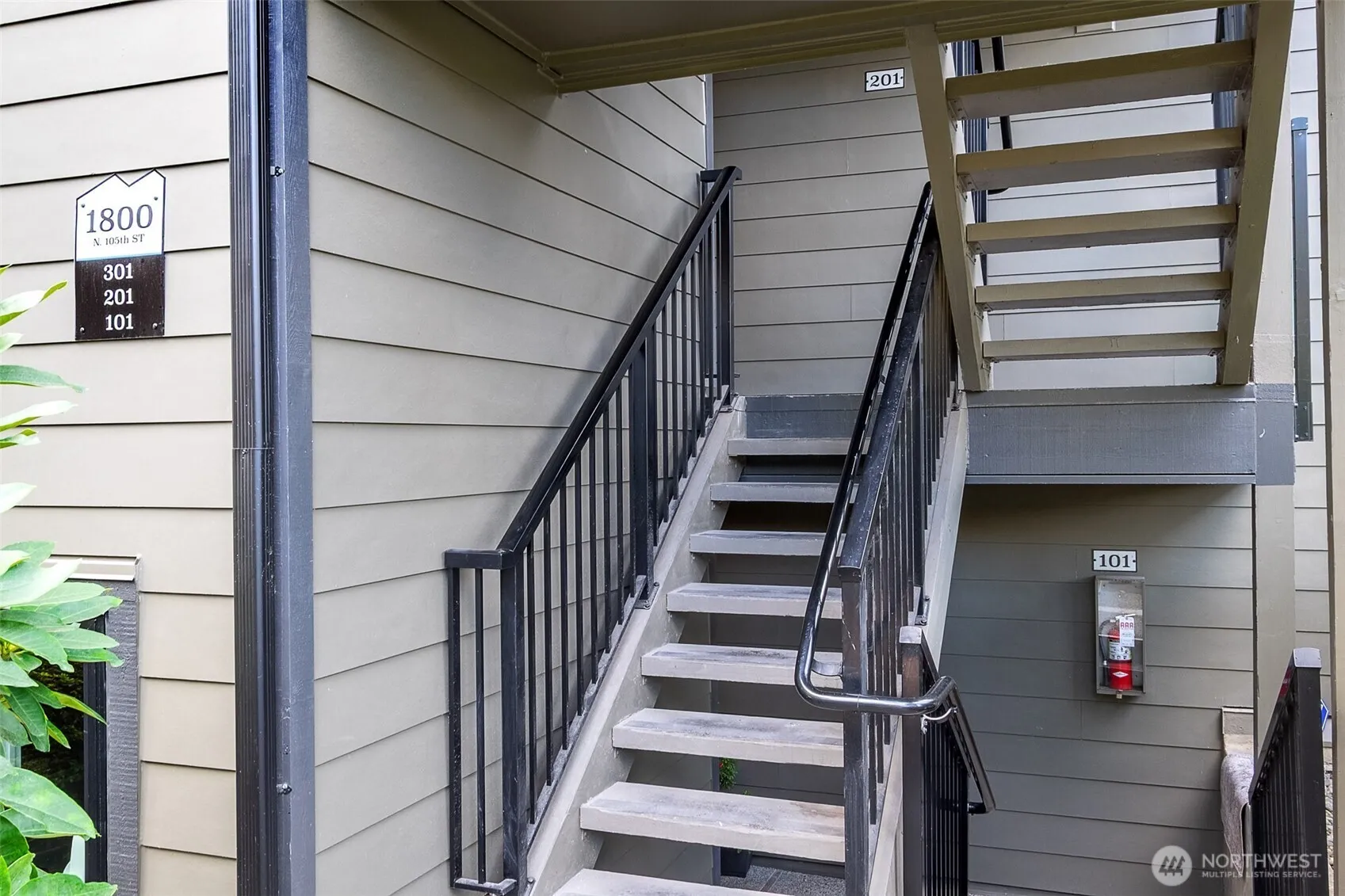 Property photo for 1800 N 105th Street #9-201, Seattle photo 3