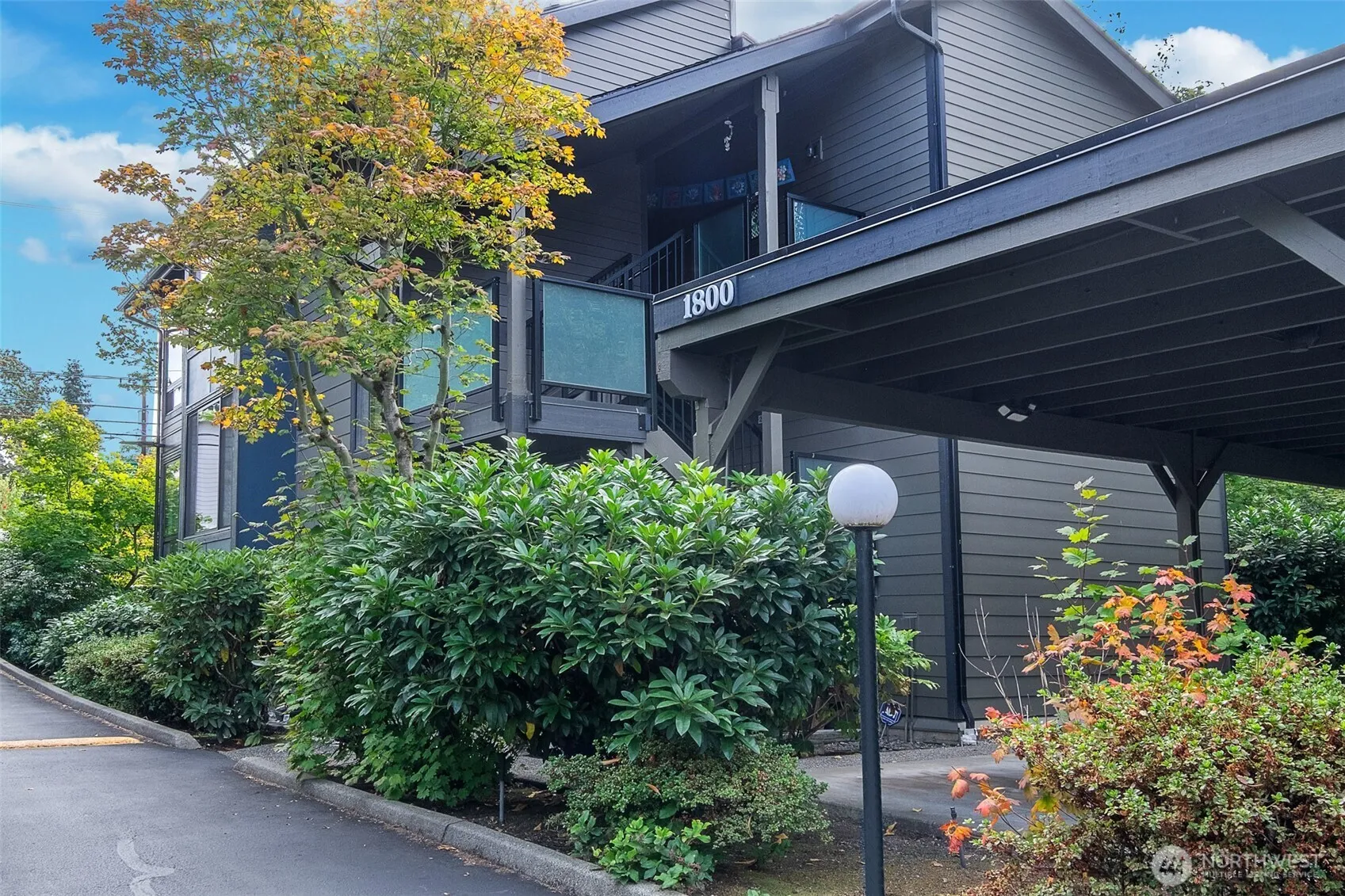 Property photo for 1800 N 105th Street #9-201, Seattle photo 2