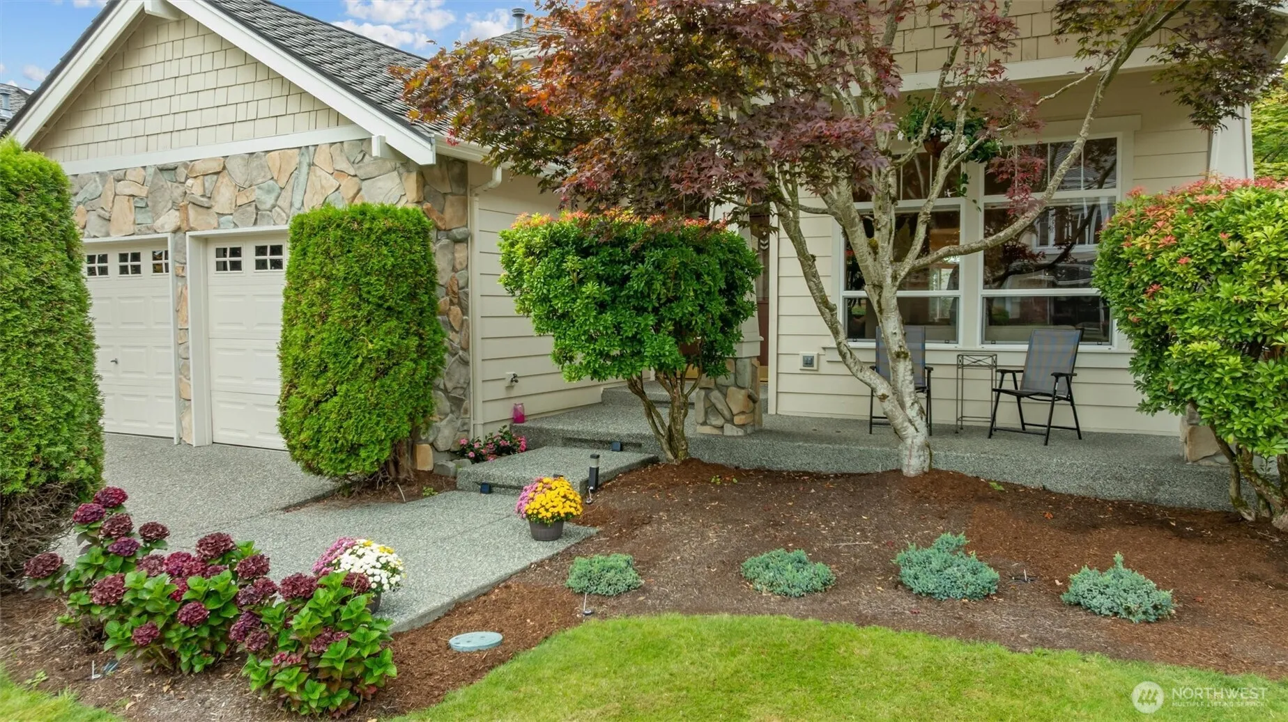 Property photo for 17420 33rd Drive Se, Bothell photo 2
