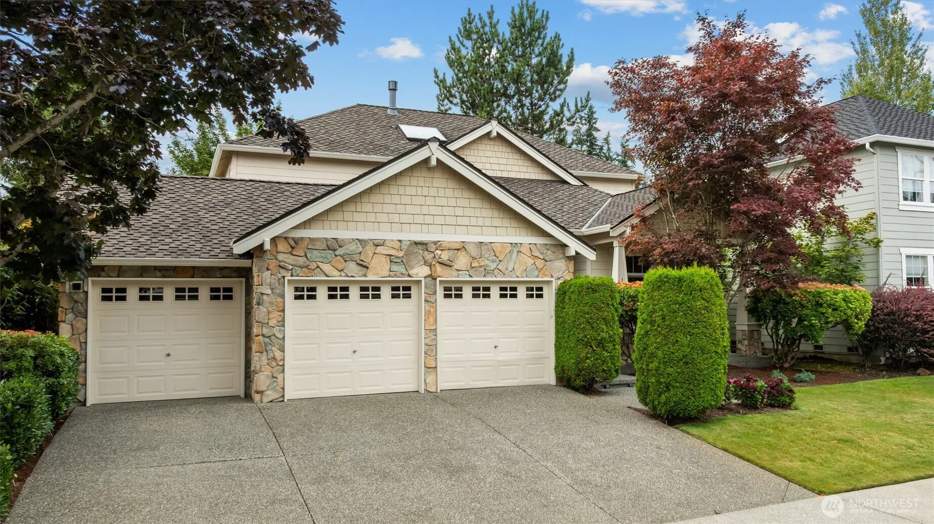 Property photo for 17420 33rd Drive Se, Bothell