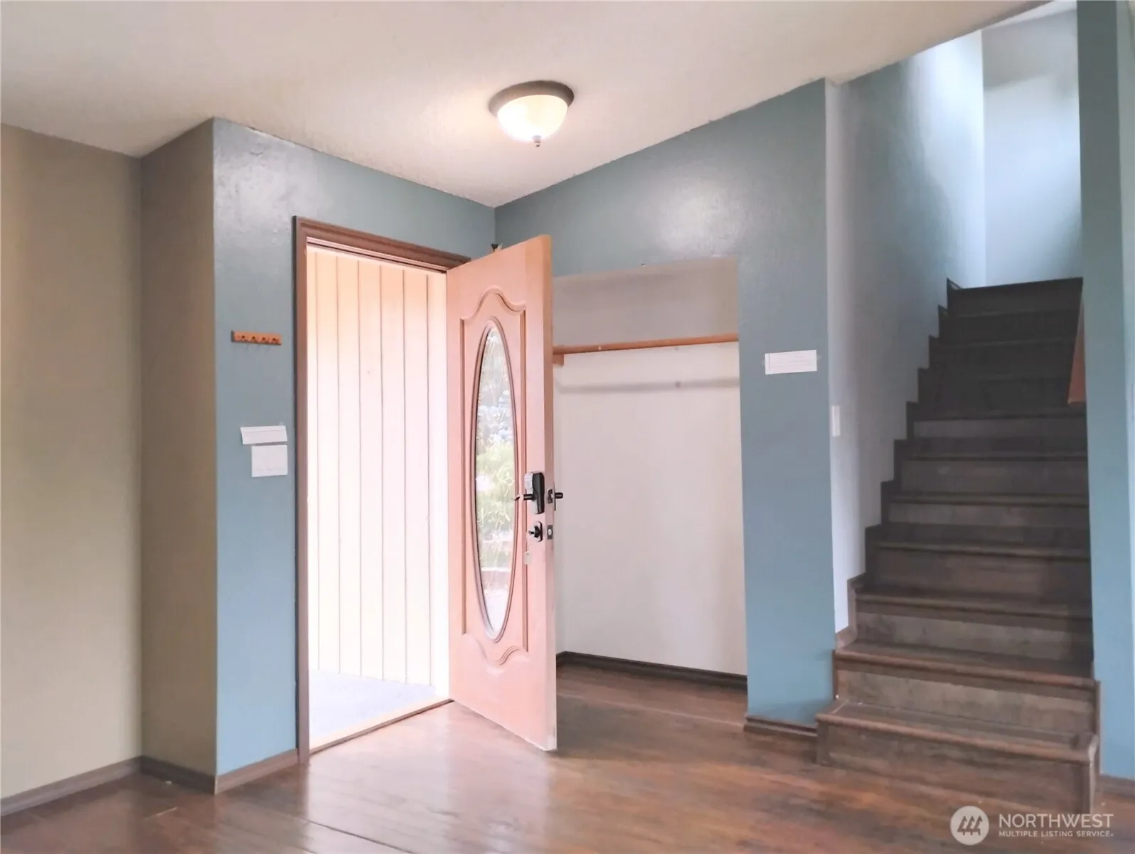 Property photo for 15103 Westmore Drive E, Puyallup photo 2