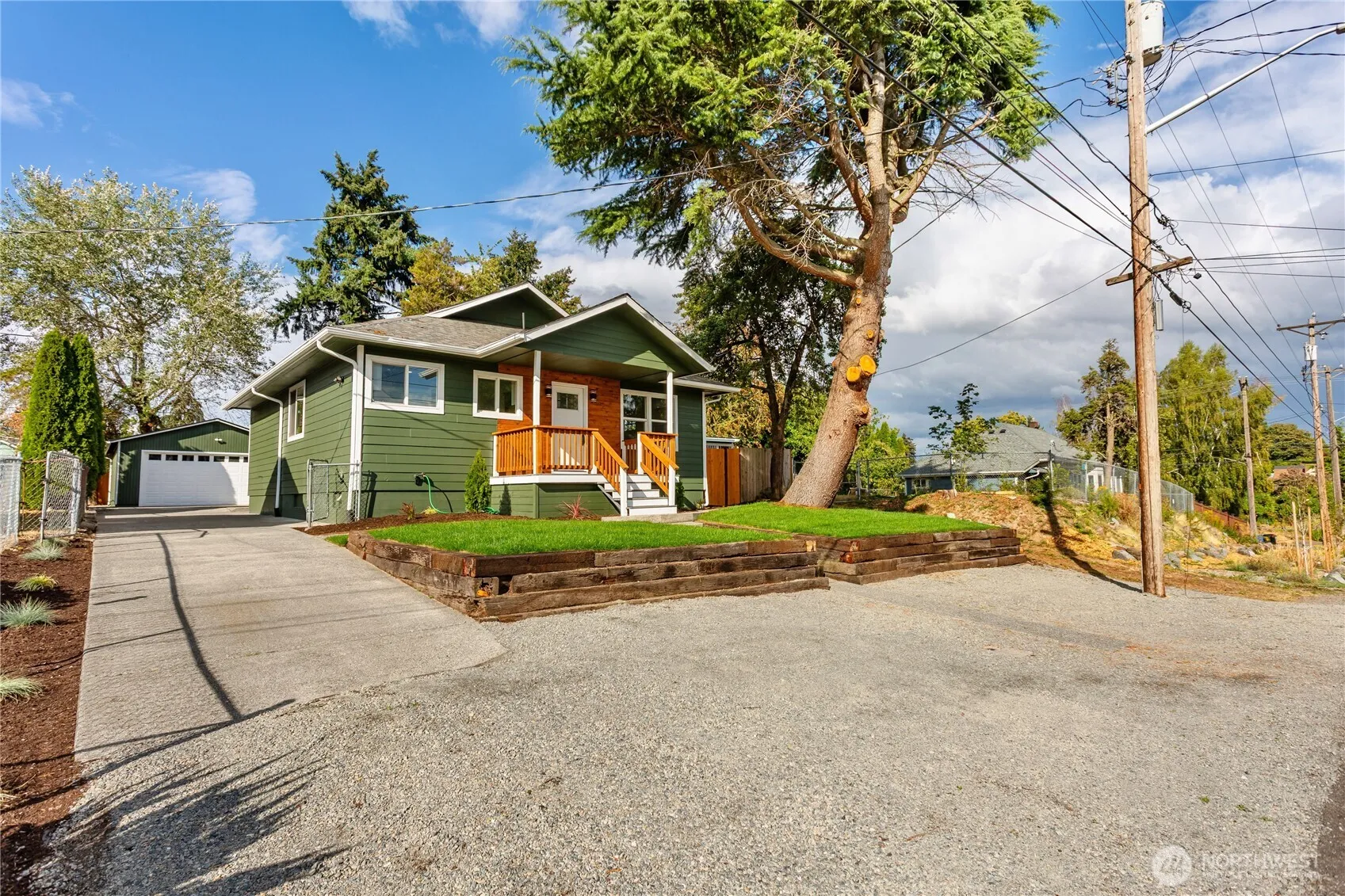 Property photo for 1665 S 42nd Street, Tacoma photo 2