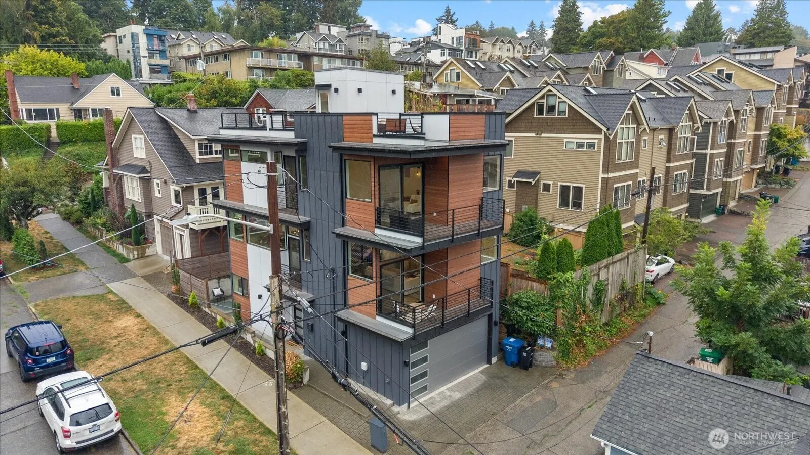 Property photo for 3111 Queen Anne Avenue N, Seattle photo 5