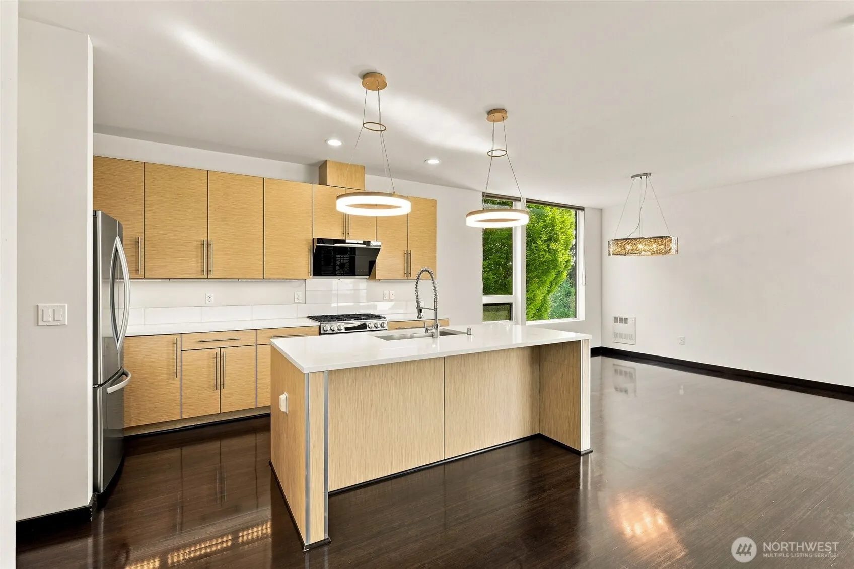 Property photo for 4126 Cascadia Avenue S, Seattle photo 4