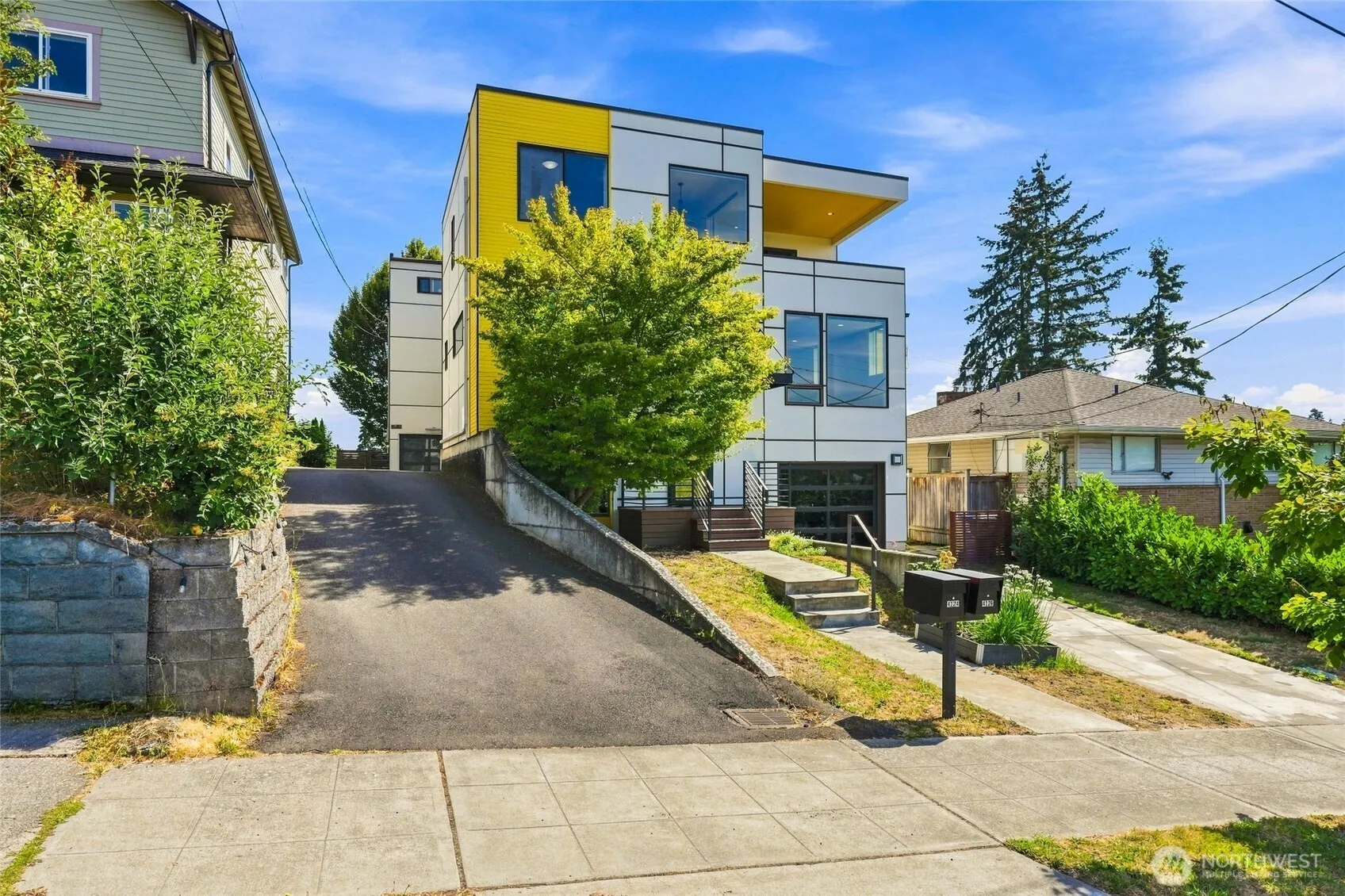 Property photo for 4126 Cascadia Avenue S, Seattle