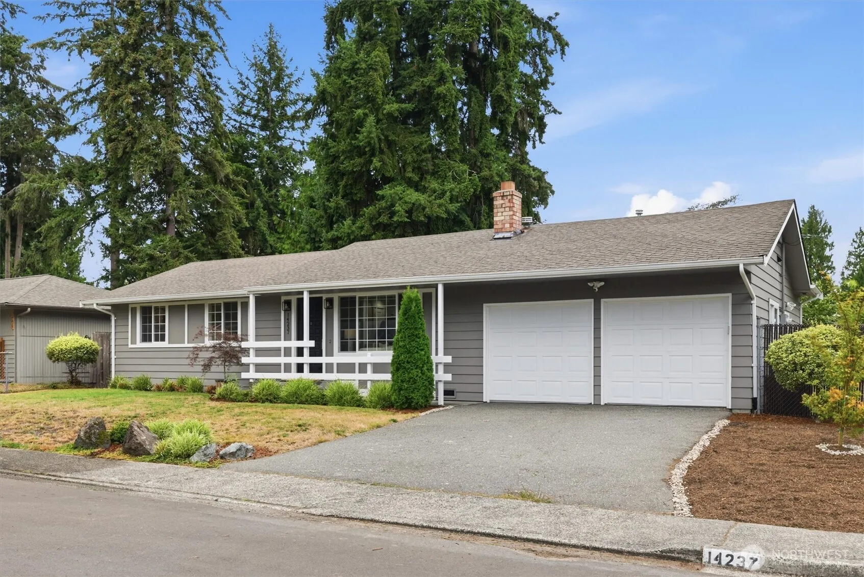 Property photo for 14237 105th Avenue Ne, Kirkland photo 3