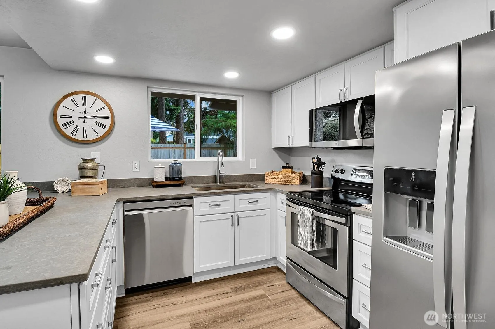 Property photo for 16815 25th Avenue Se, Bothell photo 4