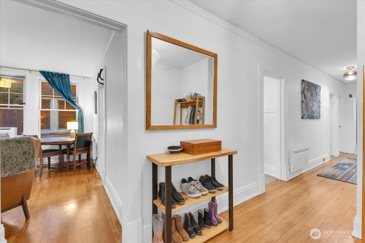 Property photo for 615 Boren Avenue #8, Seattle photo 4