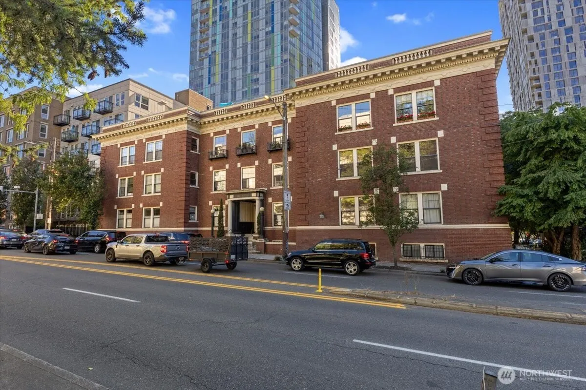 Property photo for 615 Boren Avenue #8, Seattle