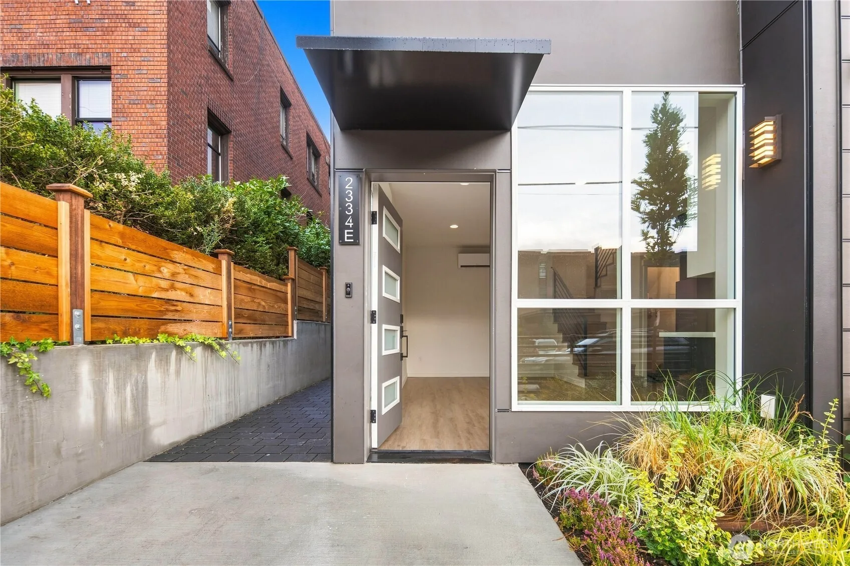 Property photo for 2334 Franklin Avenue E #e, Seattle photo 4
