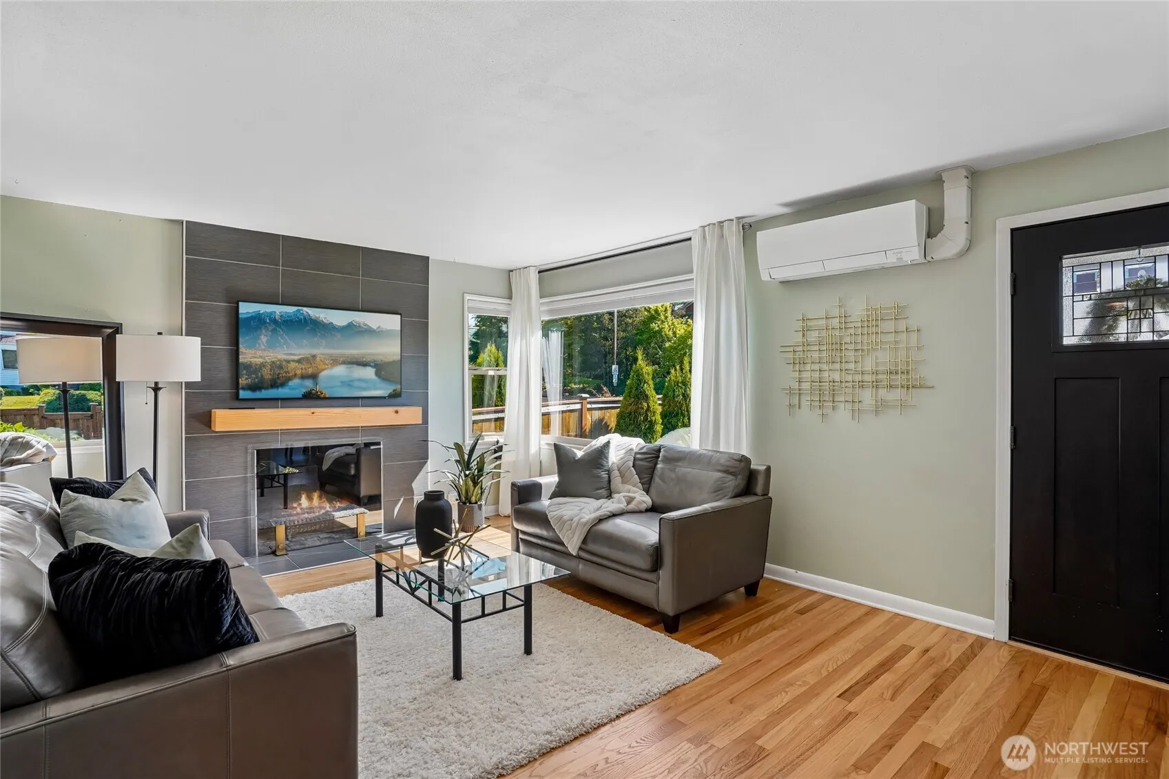Property photo for 4323 15th Avenue S, Seattle photo 4