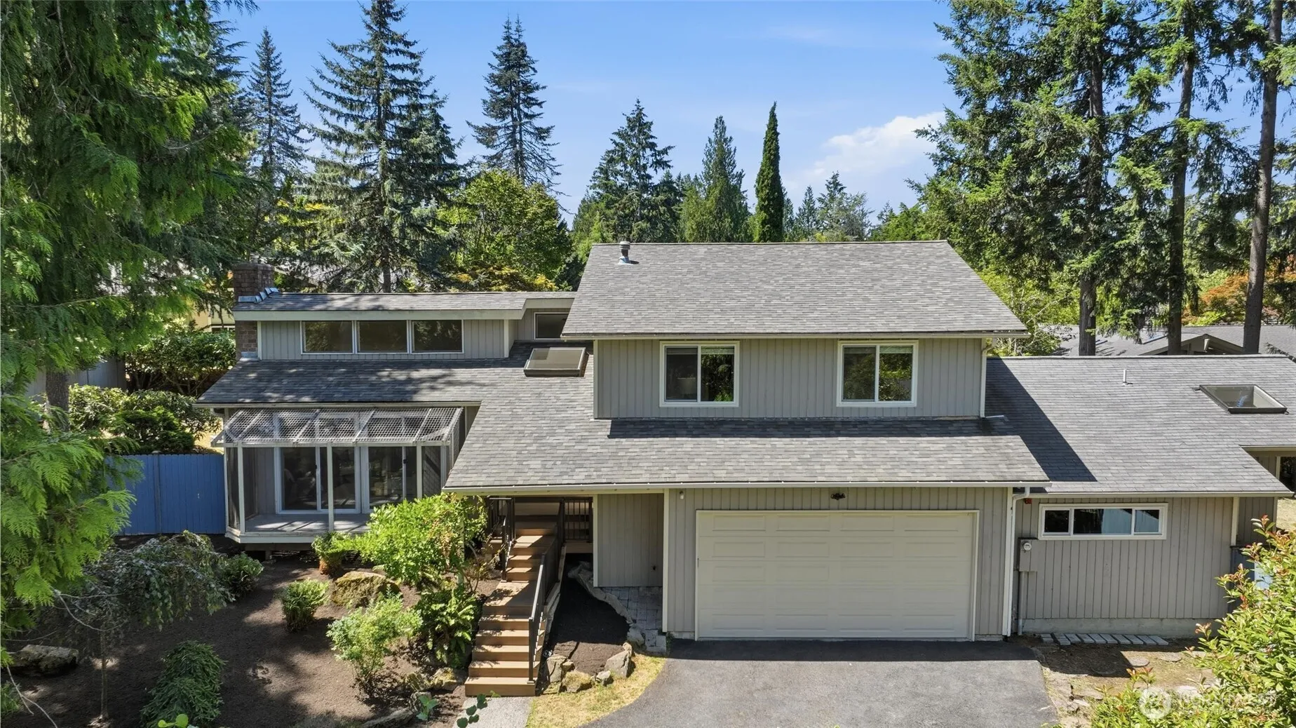 Property photo for 2209 W Lake Sammamish Parkway Ne, Redmond photo 3