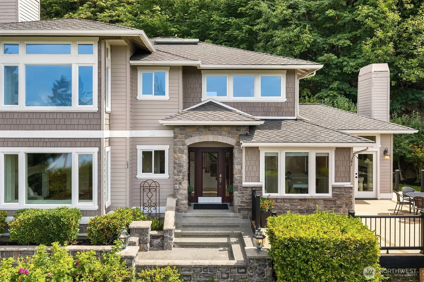 Property photo for 20230 Ne 18th Place, Sammamish photo 2