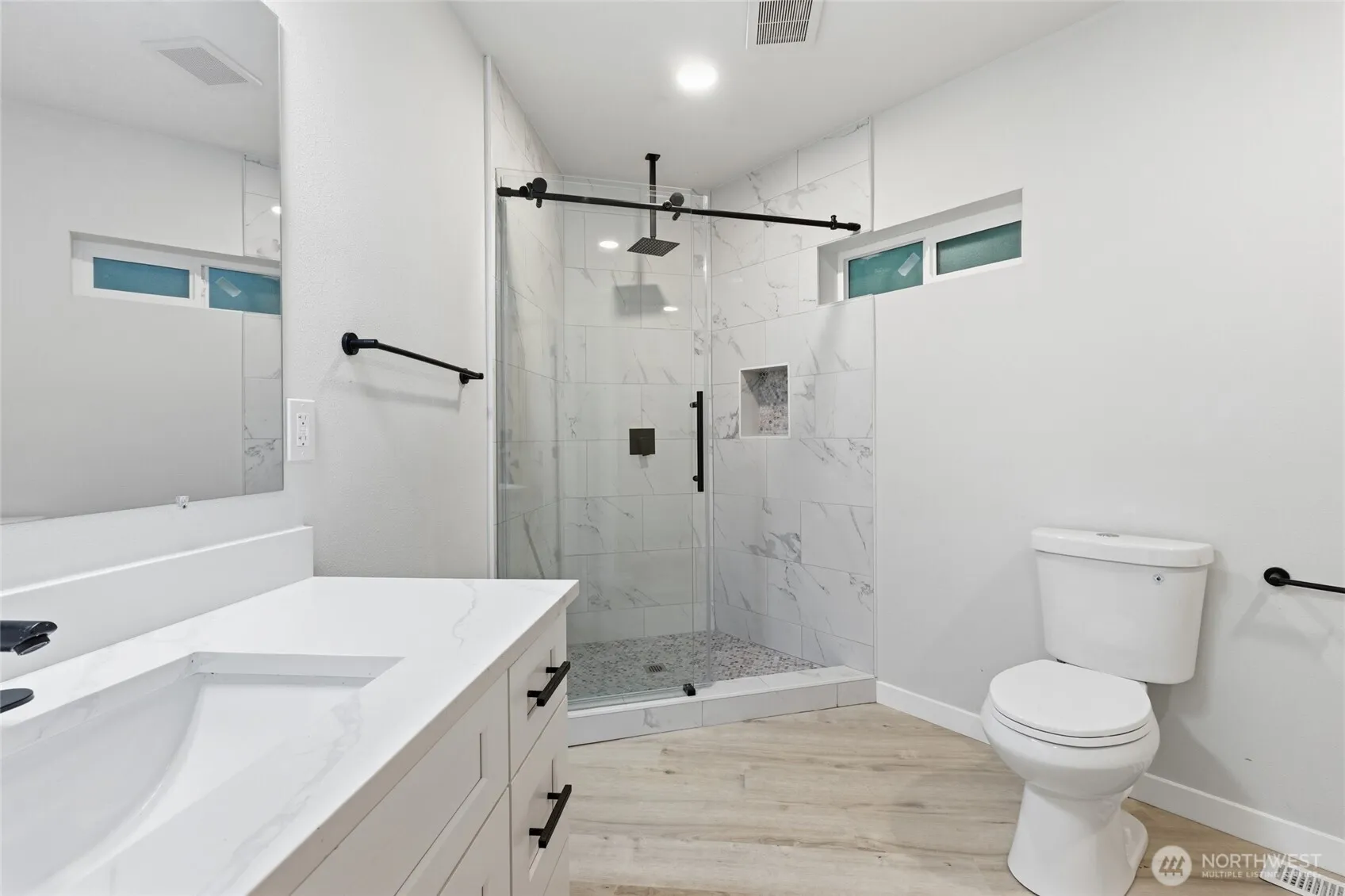 Property photo for 10953 N Madison Avenue Ne, Bainbridge Island photo 5
