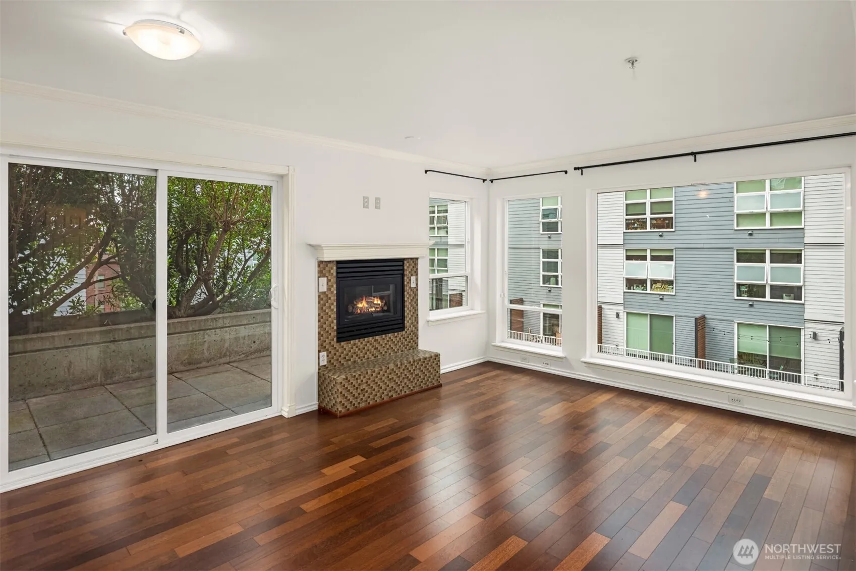 Property photo for 323 Queen Anne Avenue N #202, Seattle photo 5