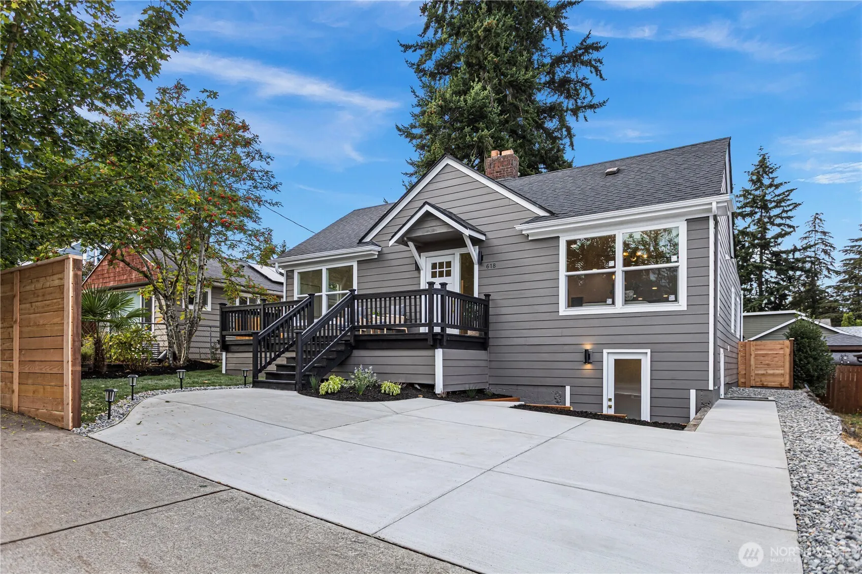 Property photo for 618 N 125th Street, Seattle