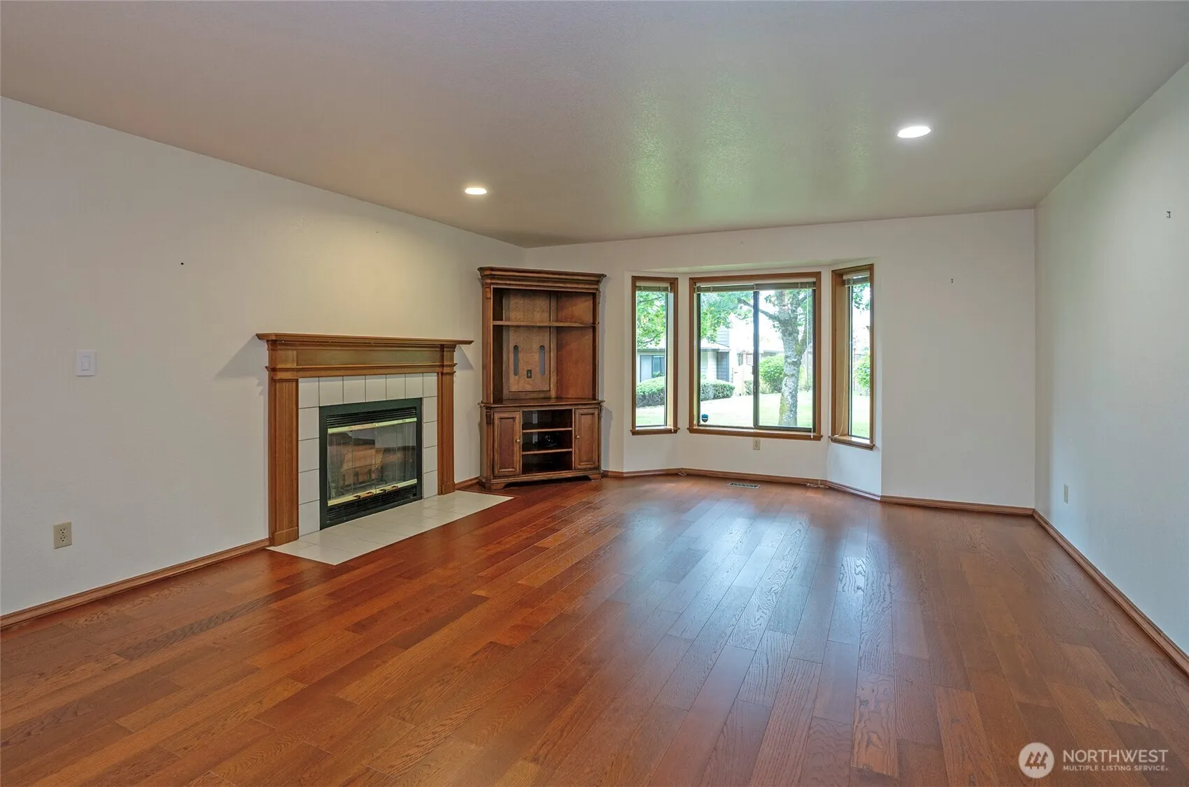 Property photo for 8014 53rd Street W, University Place photo 4