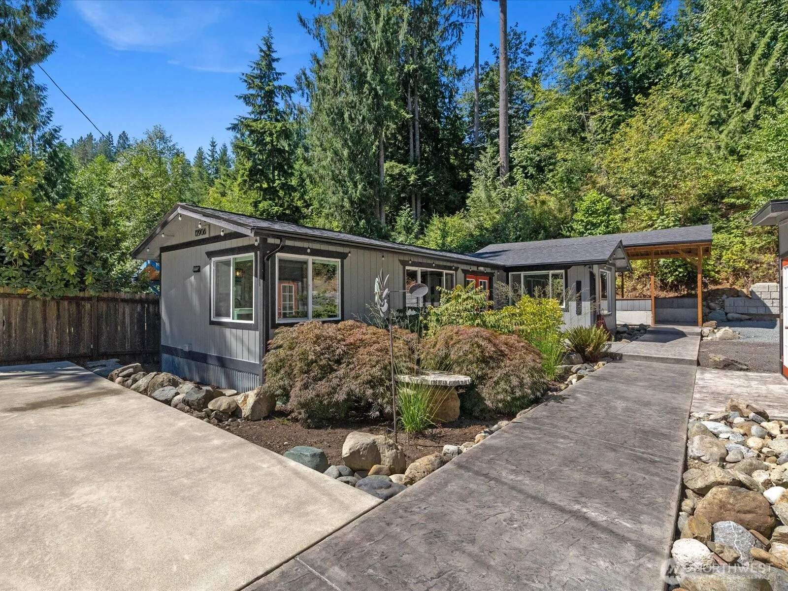 Property photo for 12906 Crystal Springs Drive, Granite Falls photo 2