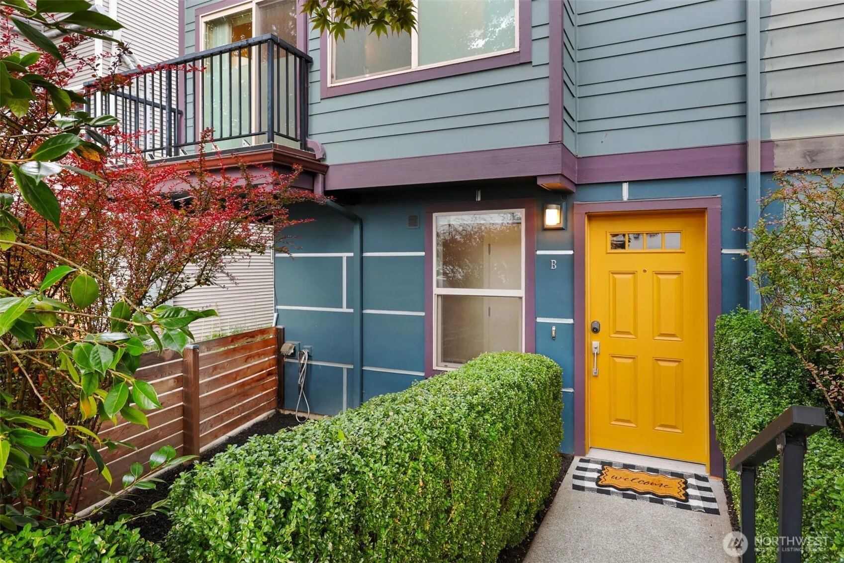 Property photo for 12010 31st Avenue Ne #b, Seattle photo 2