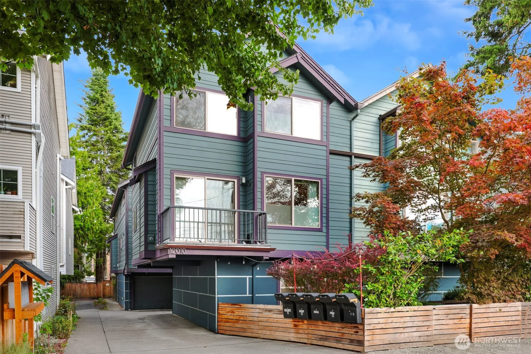 Property photo for 12010 31st Avenue Ne #b, Seattle