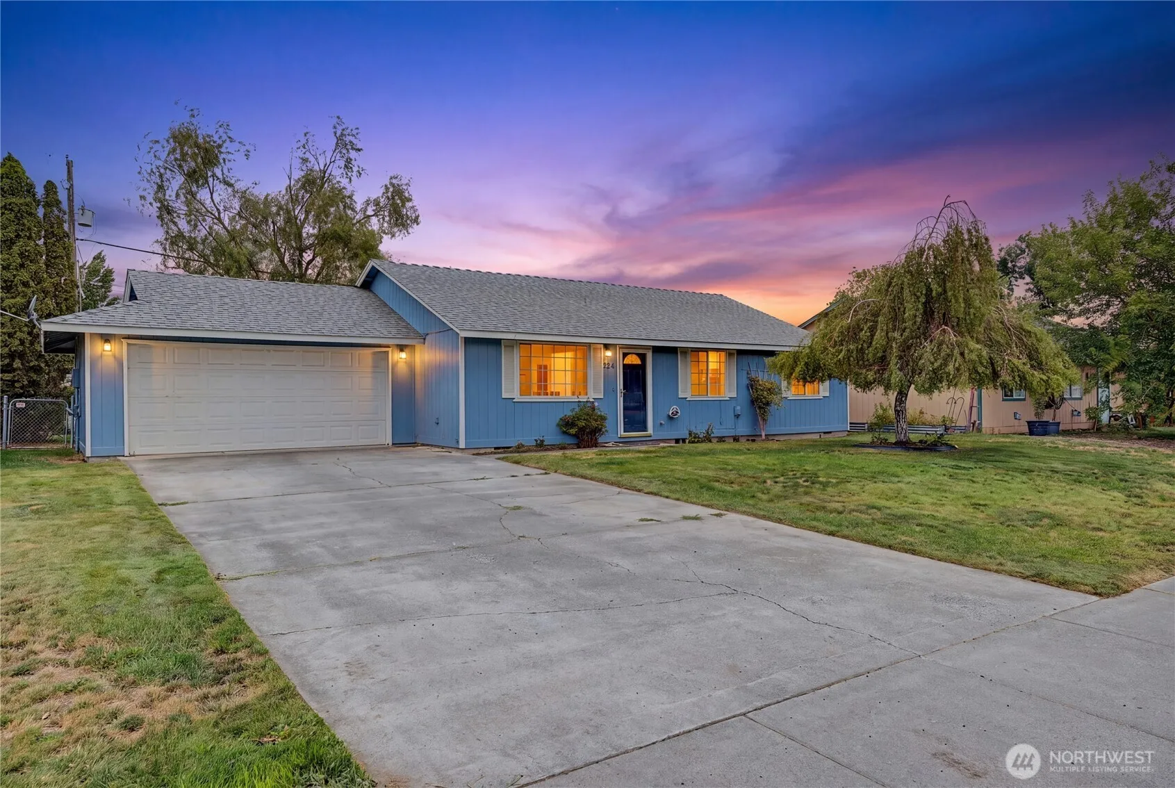 Property photo for 824 E Hayden Drive, Moses Lake photo 2