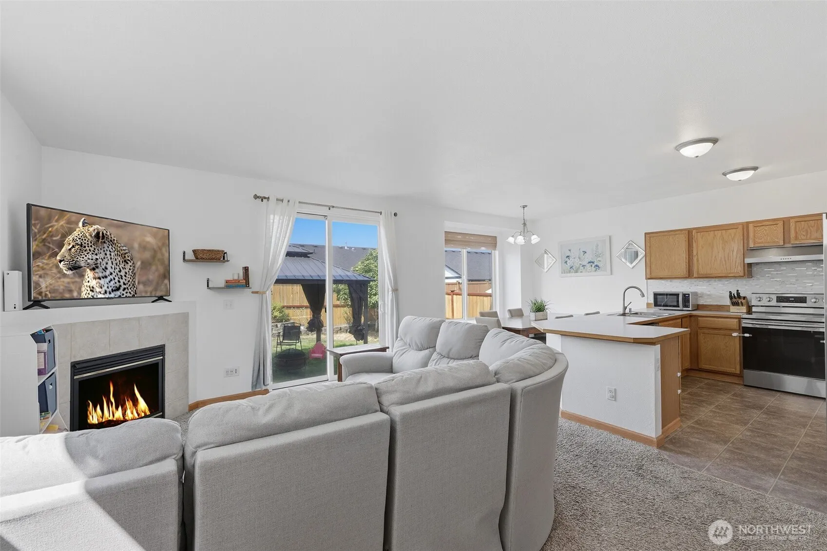 Property photo for 18512 98th Avenue E, Puyallup photo 2