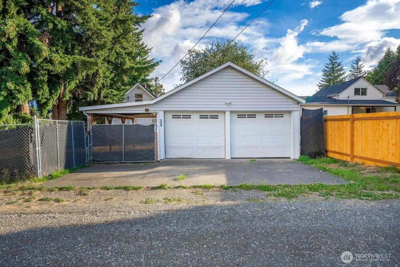 Property photo for 821 E 60th Street, Tacoma photo 4