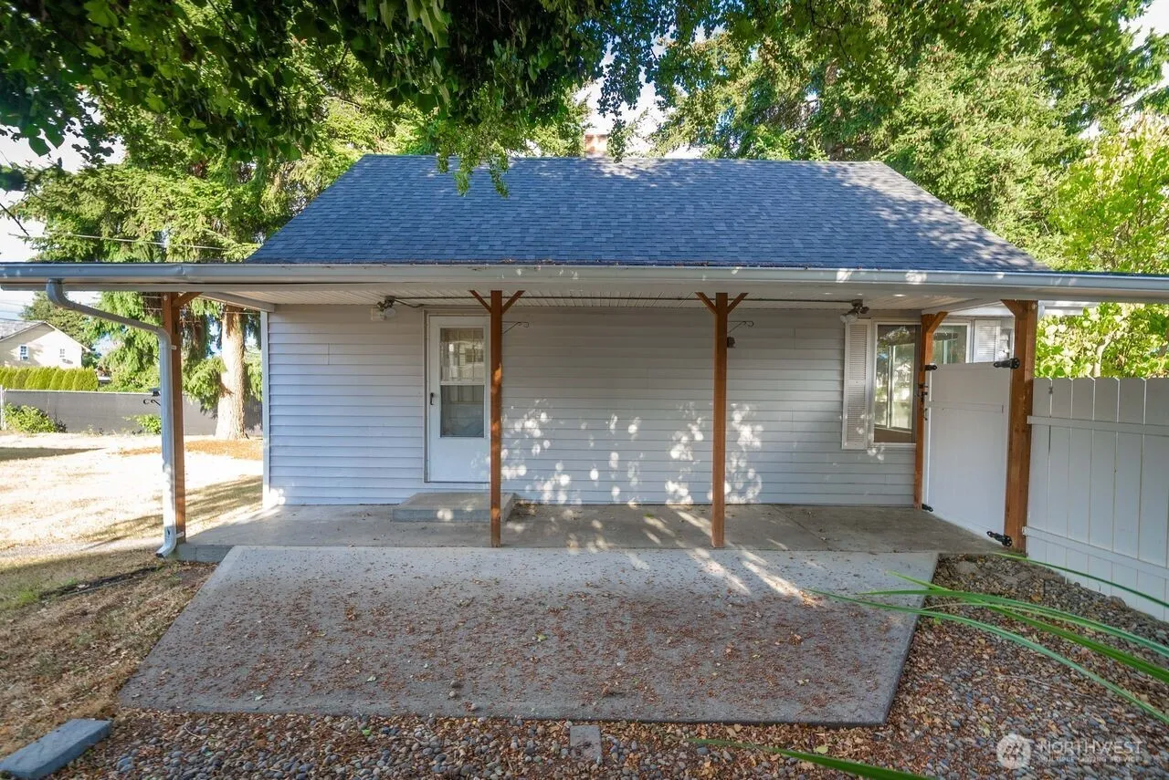 Property photo for 821 E 60th Street, Tacoma photo 5