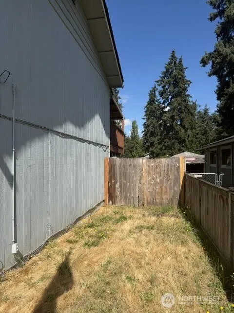 Property photo for 1306 Sherwood Court E, Tacoma photo 4
