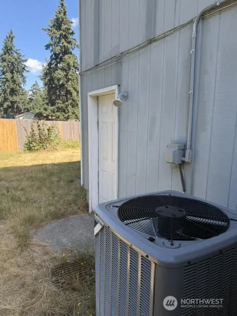 Property photo for 1306 Sherwood Court E, Tacoma photo 3