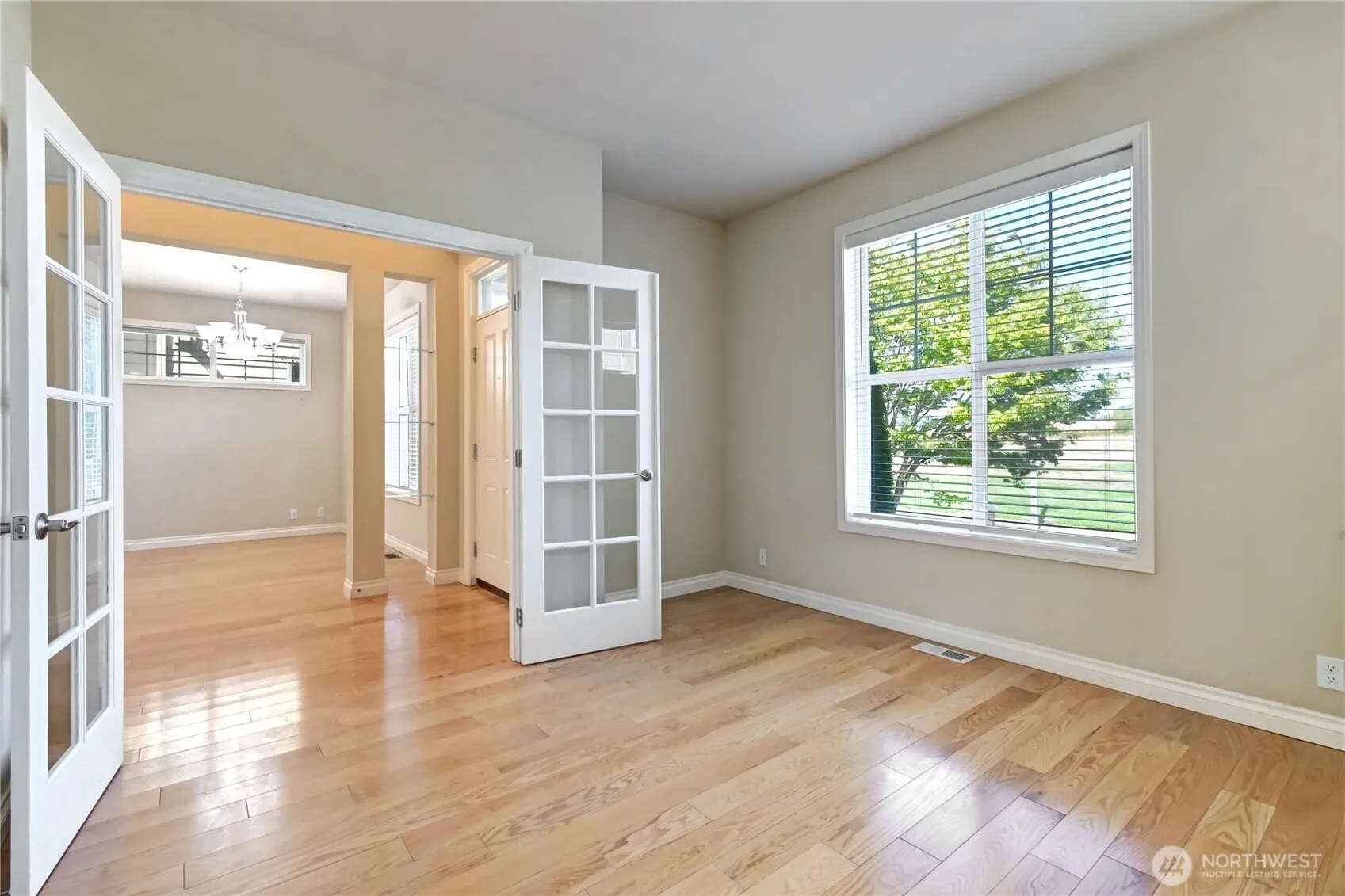 Property photo for 18947 Ne 68th Street, Redmond photo 4